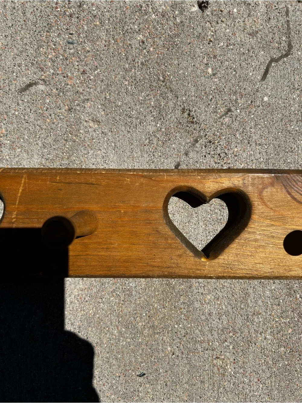 Wooden Heart Hook Rack - Golden Brown